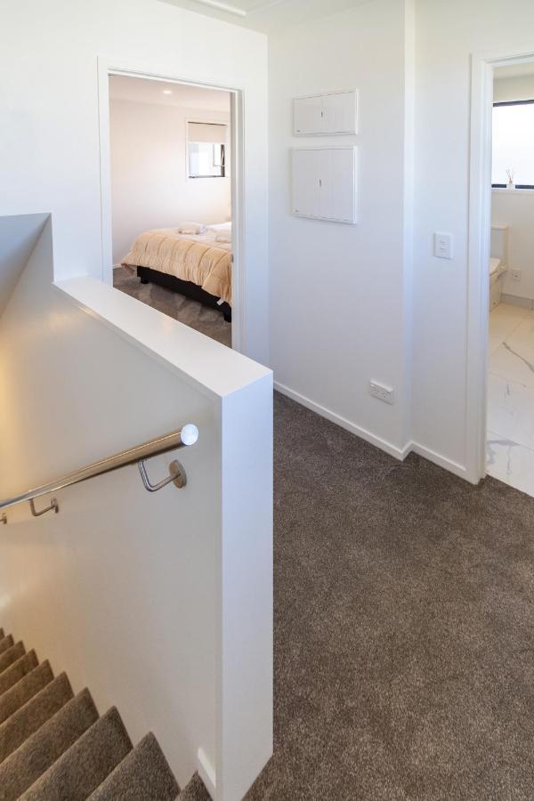 Beachside Bliss: 1 Bed 1 Bath Christchurch Exteriér fotografie
